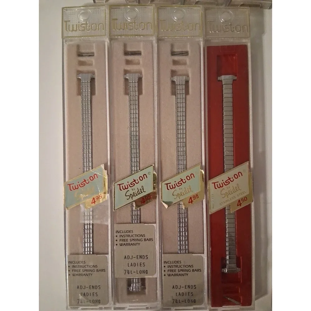 Lot of 21 Speidel Twiston Silvertone Wrist Watchbands Original Cases 2 are wider